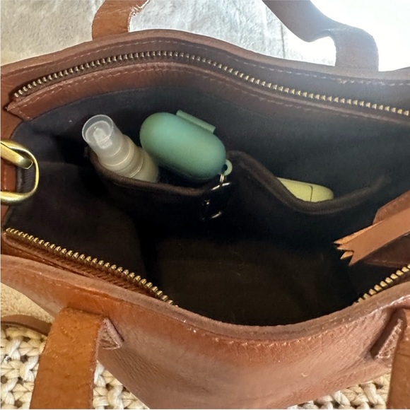 Madewell Crossbody Leather Bag - Picture 11 of 15